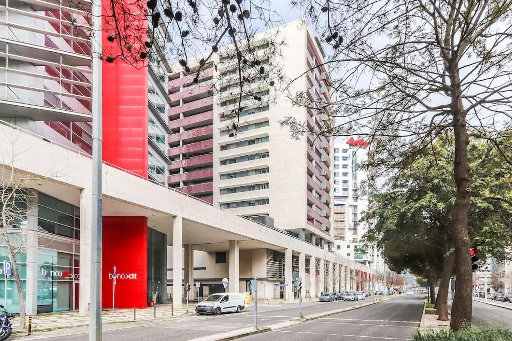Vita Portucale ! Expo Deluxe With Terrace Lisbon Exterior photo